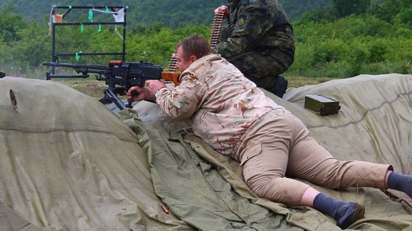 Позорният бивш министър на отбраната Красимир Каракачанов агент Иван от