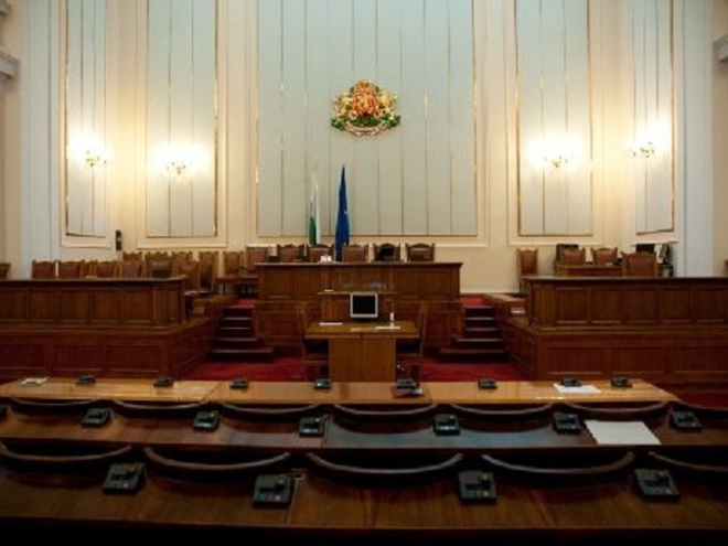 Народното събрание не успя да събере кворум за заседанието в