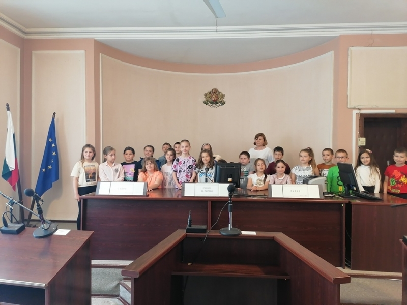 Днес на посещение в Окръжен съд – Враца бяха ученици