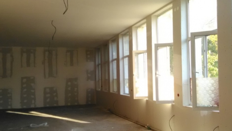 Започна ремонтът на читалище Просвета 1925 в Мездра За обновяването