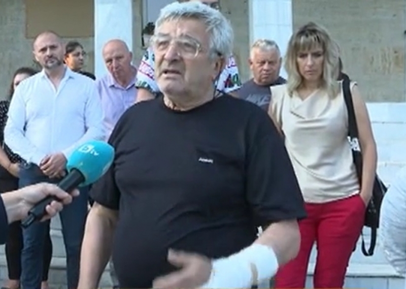 Жители на Галиче излязоха на протест след като техен възрастен