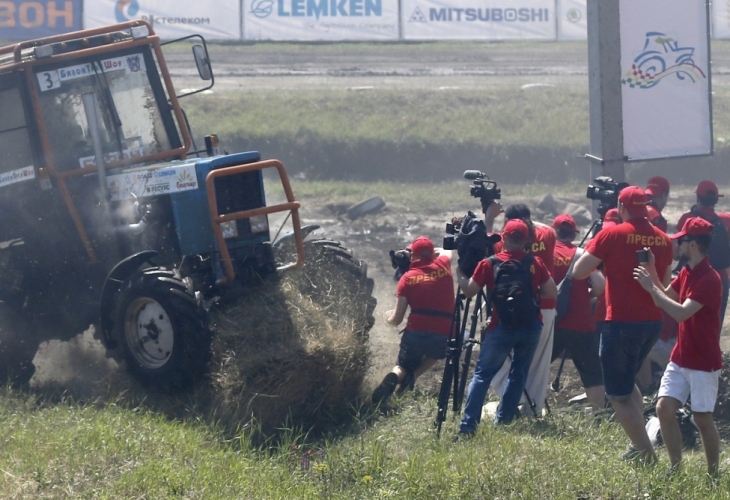 По време на състезанието за трактори Бизон Трек Шоу проведено в