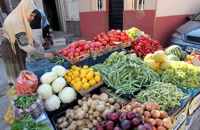 Все още е възможно да намерим зарзавати и салати на