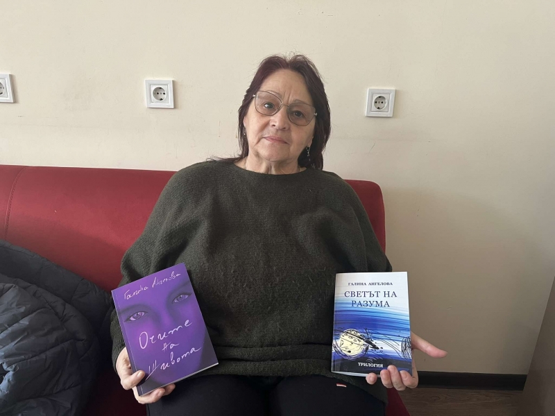 Ясновидката Галина Ангелова от Враца издаде две нови книги, ето какво предсказва /снимки/