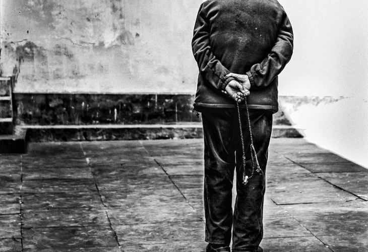 Стотици възрастни хора са принудени да изкарат празниците без пари