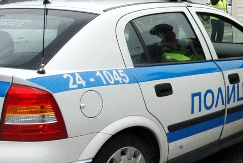 Употребил алкохол шофьор посегнал на полицай е задържан тази нощ на автомагистрала Марица съобщиха