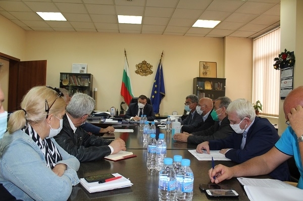 Общопрактикуващите лекари ще имат право по строги критерии изготвени от