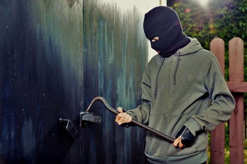 Склад на фирма за производство на метали в Лом е