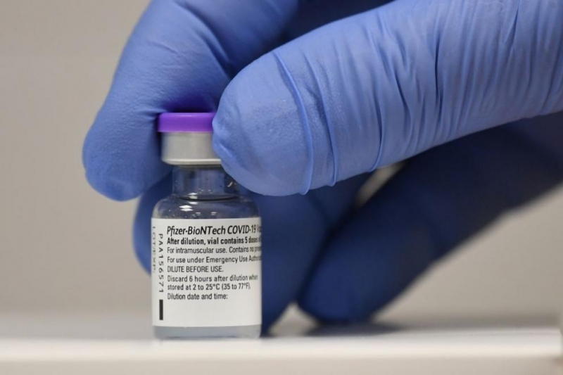 Американският регулатор разреши ваксината срещу COVID-19 на "Пфайзер"/"Бионтех" да бъде