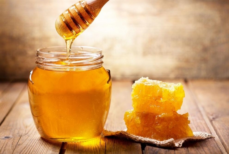 Британски учени установиха че медът се справя по добре в лечението