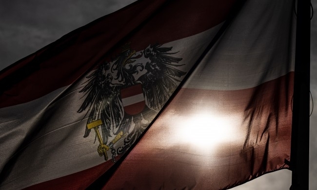 Шпионски скандал в полза на Русия с българска връзка набира