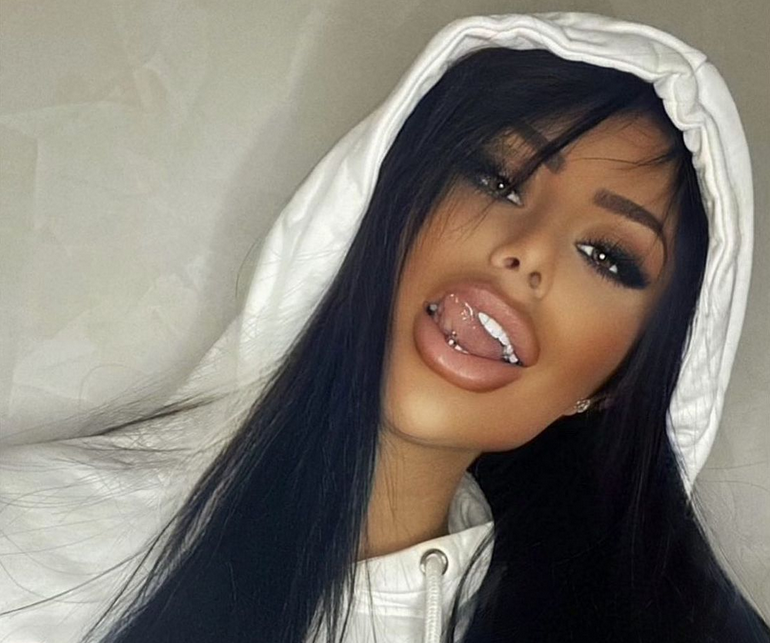 Красивата гримьорка Алекса Ангелова станала популярна като гадже на отишлия