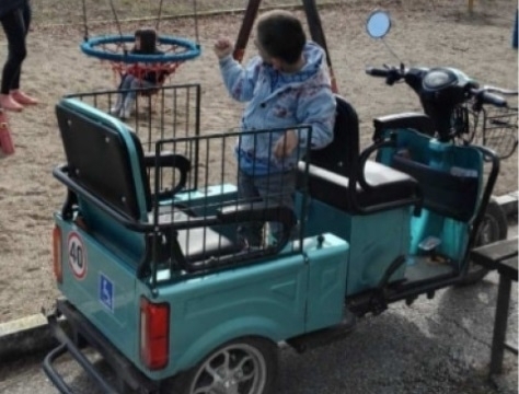 Дете с увреждания от Видин остана без триколка след кражба