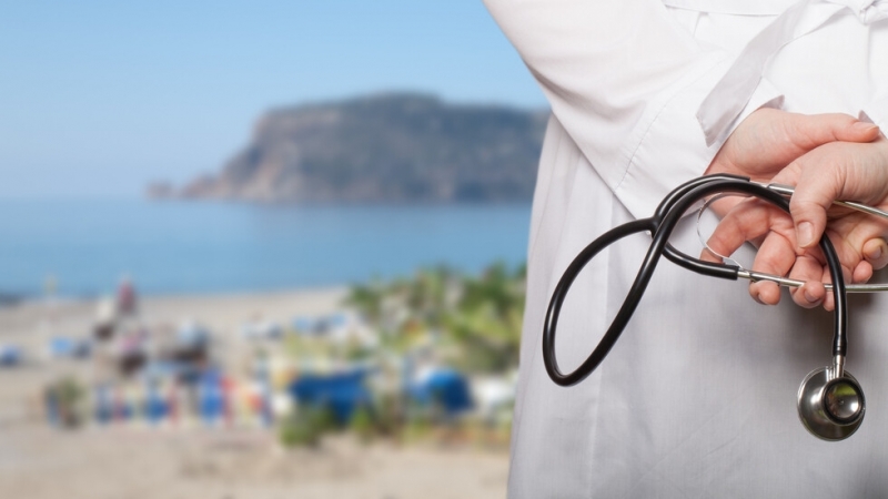 Медицинските лица на плажа да се придвижват с джетове вместо