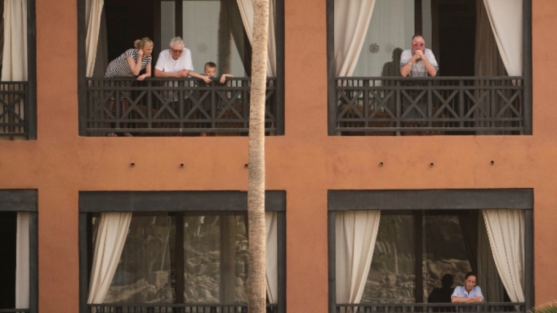 Нито един от над 700 те обитатели на хотела в Тенерифе