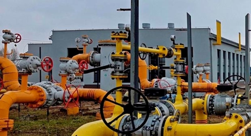 Руският енергиен гигант „Газпром“ съобщи, че продължава да доставя газ