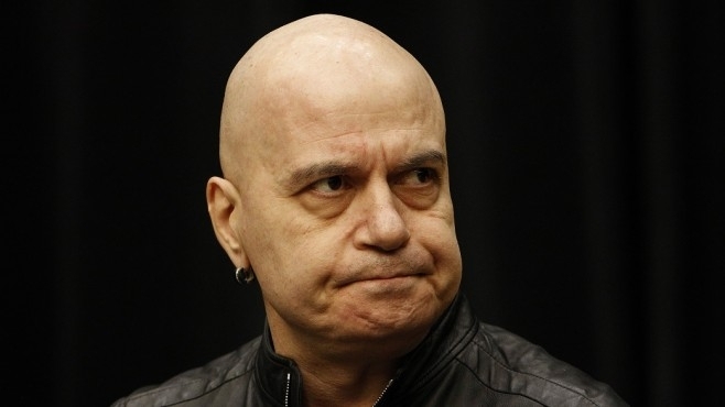 Лидерът на Има такъв народ Слави Трифонов направи коментар във фейсбук