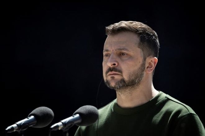 Русия напредва с "тактика на месомелачката", недоволството към Зеленски расте