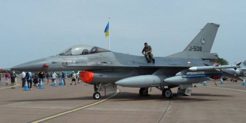 Нидерландия ще изпрати 18 самолета F 16 в Украйна за да