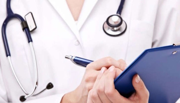 Мъж издъхна внезапно пред магазин в центъра на Шумен на