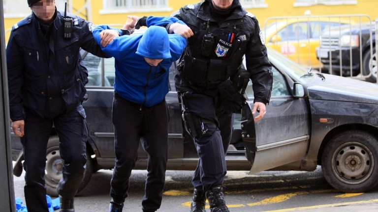 Полицаи са хванали дрогиран шофьор зад волана в Бяла Слатина