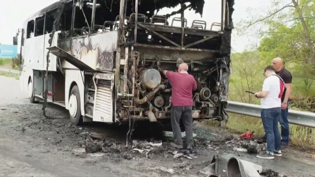 Ад! Автобус с украинци се запали край Варна