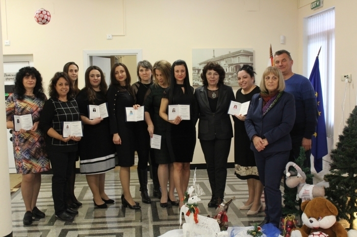Кметът на Община Бяла Слатина инж Иво Цветков официално връчи