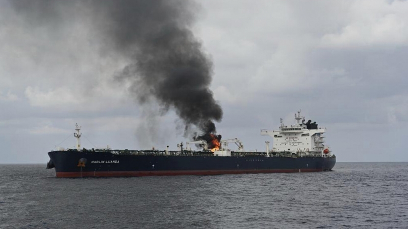 Товарен кораб пътуващ към Варна е бил атакуван от хутите