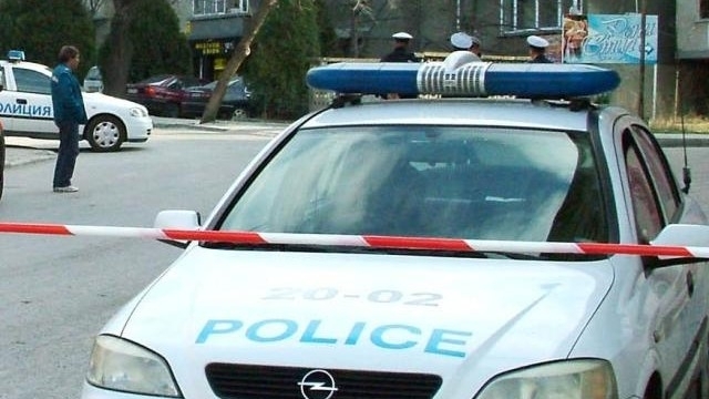 Откриха тялото на прострелян в главата мъж в подземен гараж