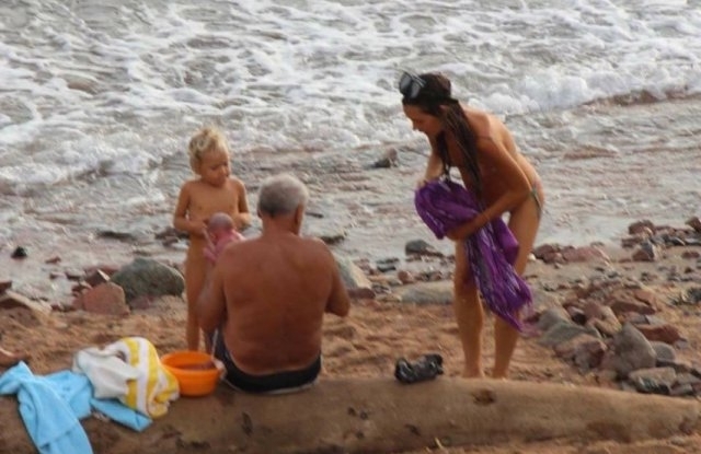 Туристка от Русия роди в Червено море в Египет и