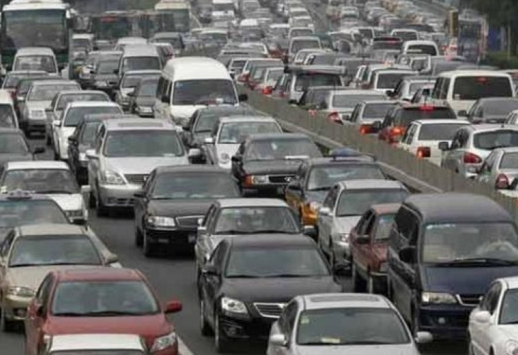 Засилен трафик се очаква днес по пътищата в страната заради