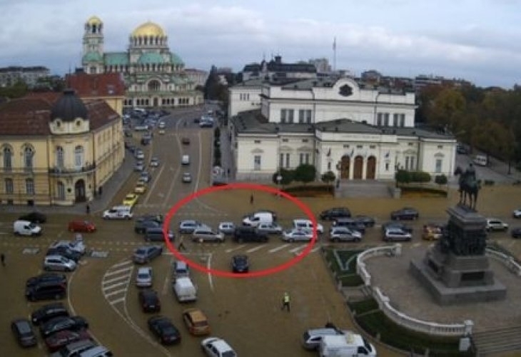 Тежък инцидент се е разиграл на пъпа на София съобщиха