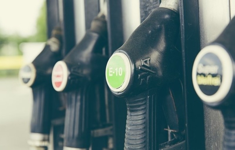 Днес е последният ден в който физическите лица могат да заредят гориво