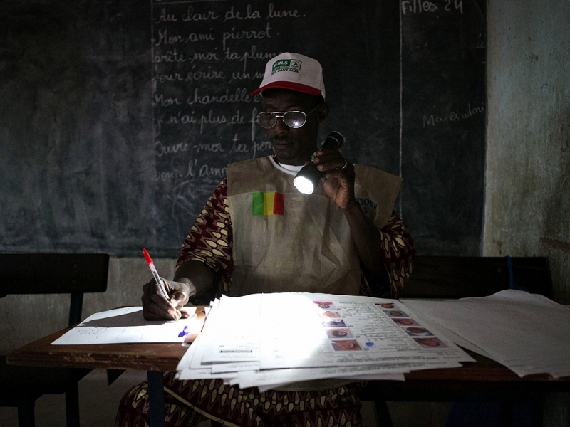 Единадесет дни след като Индонезия произведе най големите еднодневни избори в
