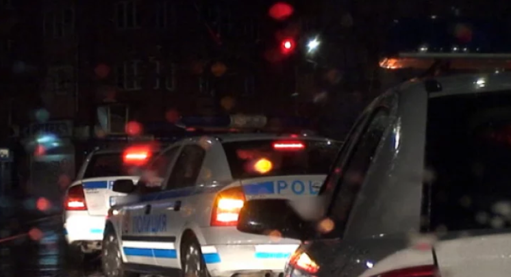 Полицията в София задържа двама известни автокрадци при операция късно