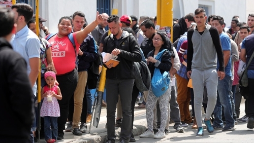 Президентът на Венецуела Николас Мадуро нареди увеличение от 300 процента