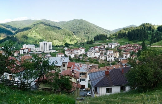 Частен съдебен изпълнител обяви на търг къща във Вършец научи