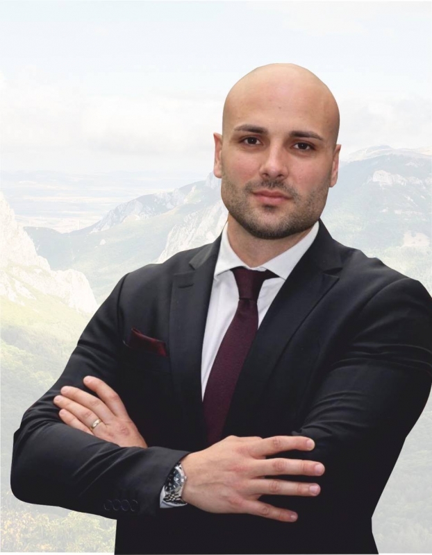 1 Г н Харизанов Вашата кампания бе изключително активна и динамична