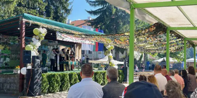 За 18-и път: Чупрене събра хиляди от страната и чужбина на турлашки фолклорен събор /снимки/