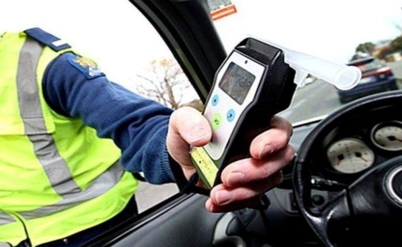 Хванаха двама пияни зад волана във Врачанско съобщиха от областната