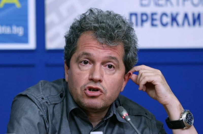 Тошко Йорданов: ПП, ГЕРБ, ДПС и ДБ да се целунат уста в уста и да правят кабинет