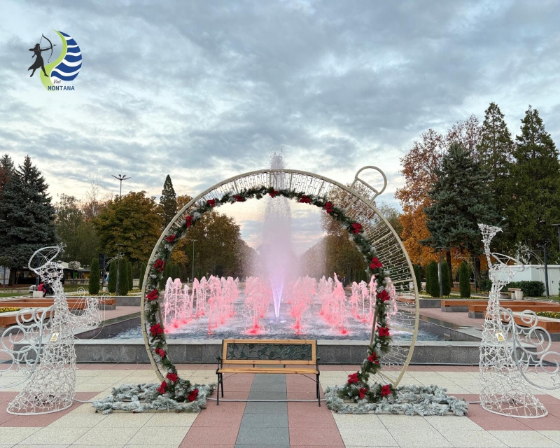 Празничният дух вече витае: Монтана грейна в коледна премяна