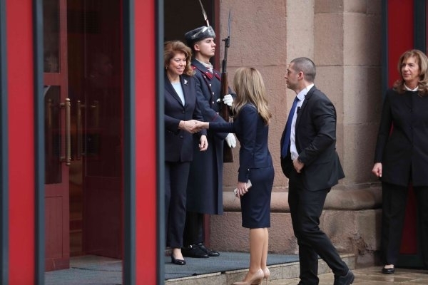 Рая Назарян отказа да поеме поста служебен премиер при срещата