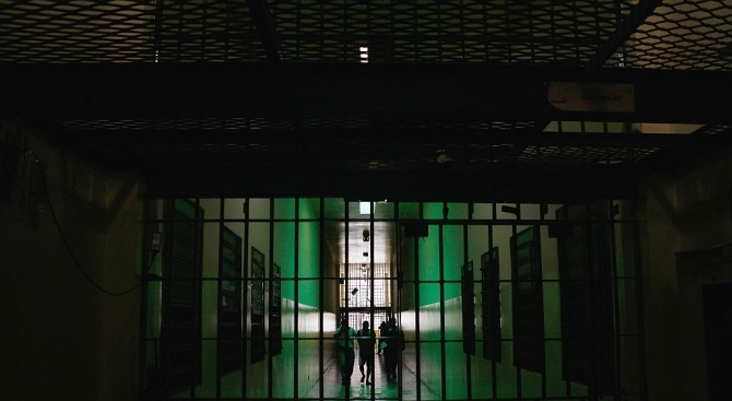 Двама бивши македонски министри бяха жестоко пребити в скопския затвор