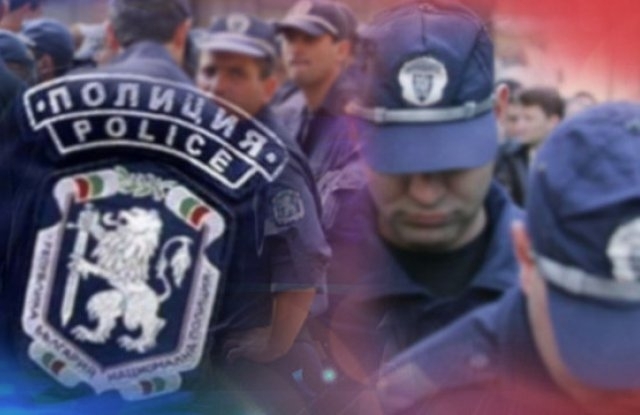 Полицаите са винаги на пост Дори и когато не са