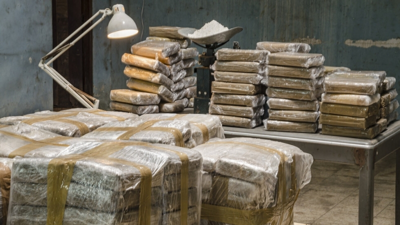 В Колумбия заловиха подводница с 4 тона кокаин Самоделният плавателен