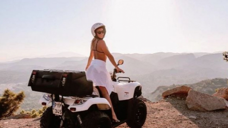 Известната звезда от Инстаграм и модел австралийката Шъниад Макнамара е