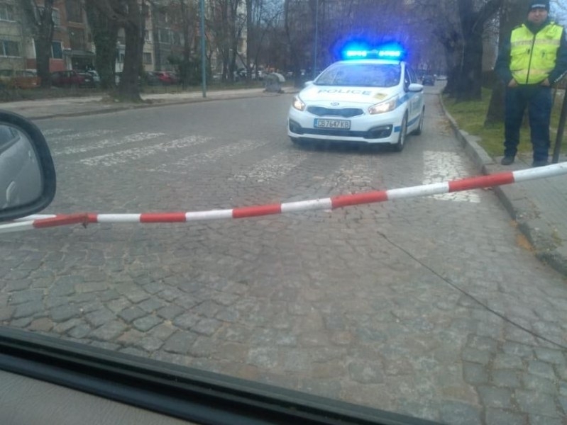Пияни вандали са потрошили бариера във Враца съобщиха от полицията