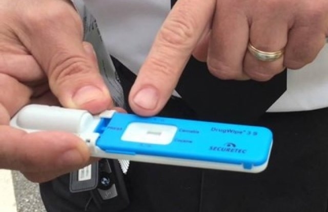 История с продължение в която главен герой е Емил Узунов