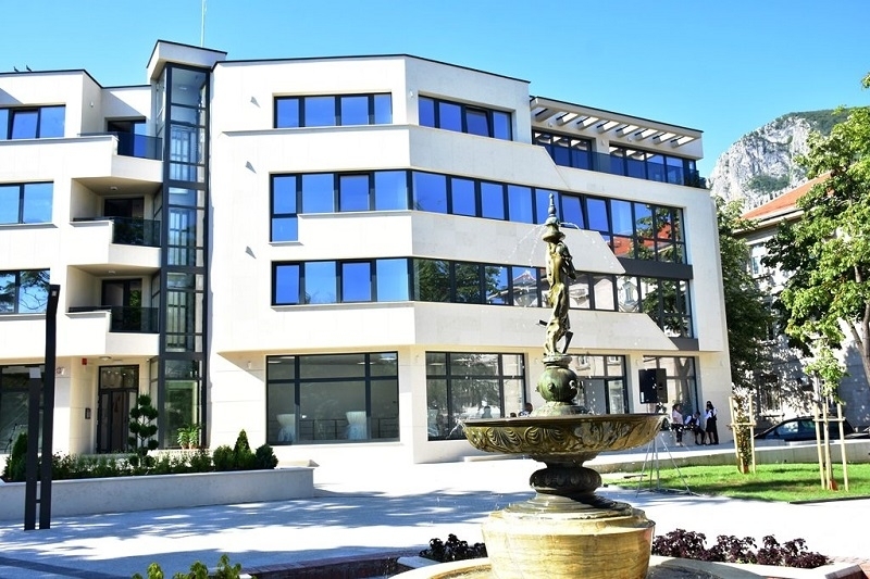 Община Враца обявява втори публичен търг за отдаване на помещения